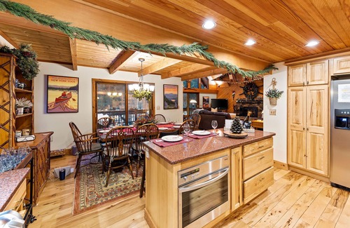 Wilmington House | Luxury meets Rustic- Beautiful Lodge 1.9 miles from Whiteface-EV charger