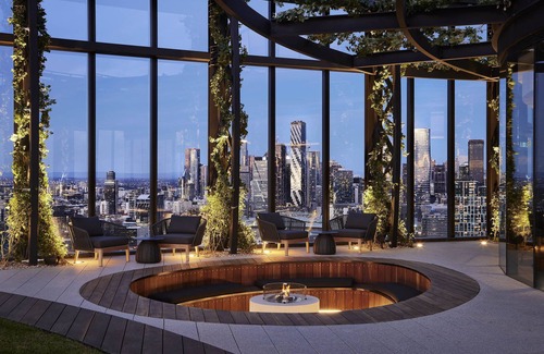 Docklands Apartment | Luxury Melbourne River Suite with Private Bath & Views
