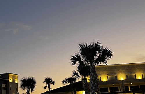Northeast Houston Apartment | Luxury Mid-rise Apartments with Clubhouse