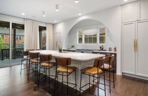 Midtown House | Luxury Midtown 4BR w/King Suites & 2 Porches
