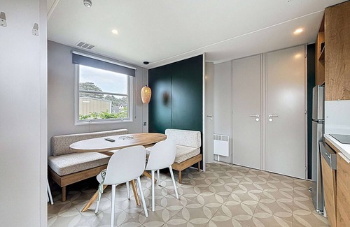 Jullouville-les-Pins House | Luxury Mobile Home Near Beach with Pool & Fitness, 2 Bedrooms, 4 Guests