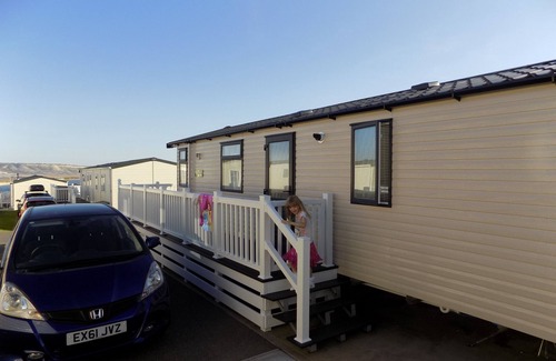 Wyke Regis House | Luxury mobile home with spectacular sea views.