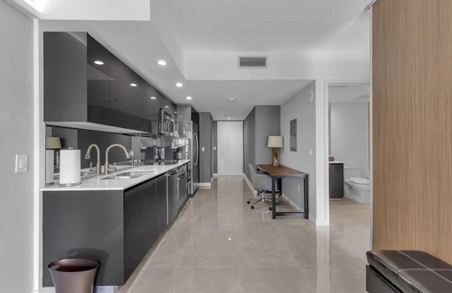 Downtown Miami Condo | Luxury & Modern 1BR In Brickell With Great Views