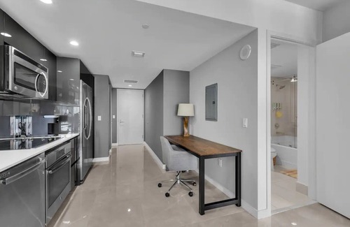Downtown Miami Condo | Luxury & Modern 1BR In Brickell With Great Views
