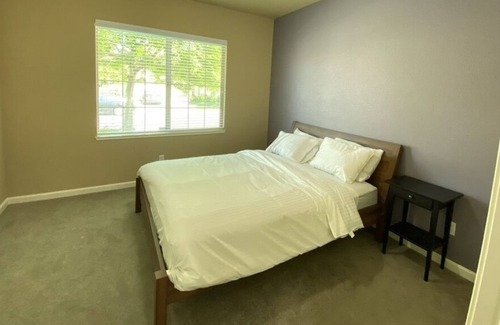 Rancho Cordova House | Luxury Modern Home w/ Parking Min Away From Hwy