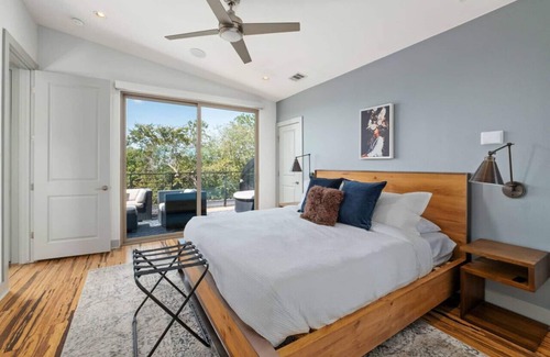 Swede Hill House | Luxury Modern Home in Hip East Austin!