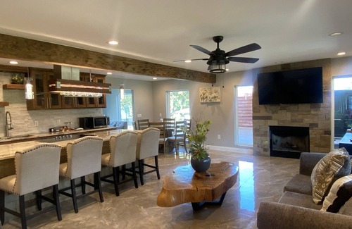 Grand Prairie House | Luxury Modern House 7 bed 4 bath.