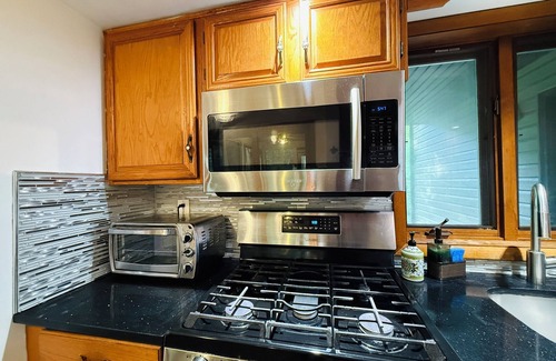Bushkill House | Luxury Modern House in the Poconos! 199 SPECIALS ALL SEPTEMBER