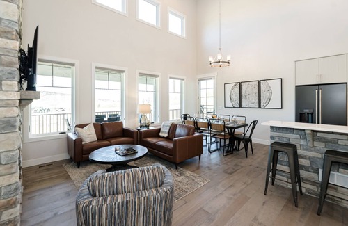 Granby House | Luxury Modern Mountain Retreat - Close to Skiing, Mtn. Biking, Golf; Hot Tub