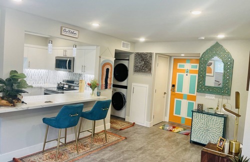 Hillcrest Condo | Luxury modern resort apt pool-spa in the heart of Sunny San Diego. 🏳️‍🌈 friendly