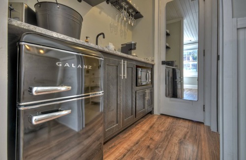 Blue Ridge Apartment | Luxury modern rustic suite in downtown Blue Ridge - Newly Remodeled & Updated!