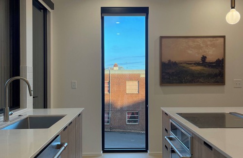 Greenville Downtown House | Luxury Modern Townhome w/Rooftop Terrace