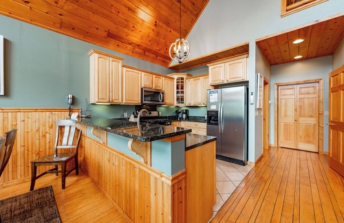 McHenry House | Luxury Mountain Chalet w/Pool, Sauna & Hot Tub