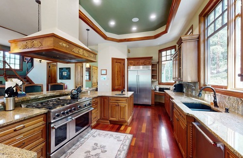 Keystone House | Luxury mountain estate w/private hot tub, home theater, two W/Ds, & spa