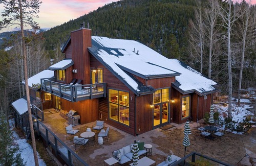 Lakeside Village House | Luxury Mountain Estate w/Indoor Pool, Gym & Hot Tub Near Keystone | Sleeps 21