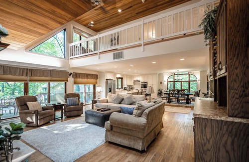 Chestnut Springs House | Luxury Mountain - Fall weekends almost sold out. Book now for Winter Skiing