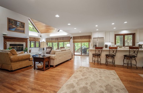 Chestnut Springs House | Luxury Mountain - Fall weekends almost sold out. Book now for Winter Skiing