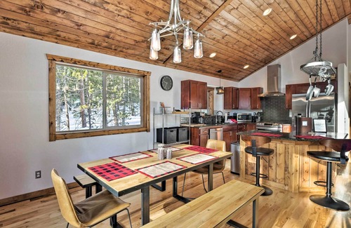 Valley of the Sun Cabin | Luxury Mountain Getaway in Fairplay w/Deck!