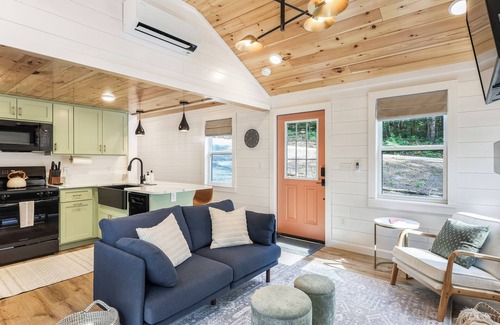 Luray House | Luxury Mountain Home - Shenandoah - Private Retreat