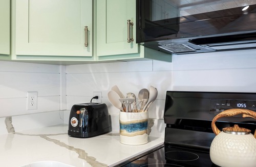 Luray House | Luxury Mountain Home - Shenandoah - Private Retreat