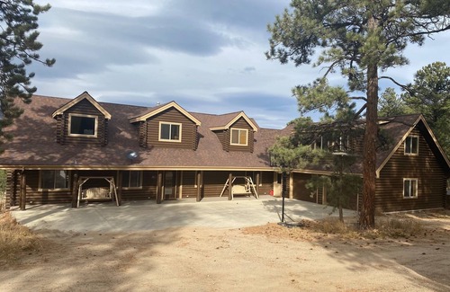 Estes Park Cabin | Luxury Mountain Lodge, RMNP, Downtown, Mountain Views, Hot Tub! Moose Lodge, Estes Park CO