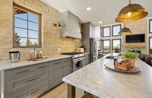 Deadwood House | Luxury Mountain Retreat with Breathtaking Views | 5BR/5.5BA