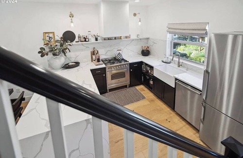 Government Camp Apartment | Luxury Mountain Townhome Steps to Government Camp, Ski Bowl, Pool & Hot Tub