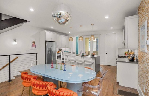 Eighth Avenue House | Luxury Nashville Homes: Sleeps 36, Free Parking, Perfect for Groups