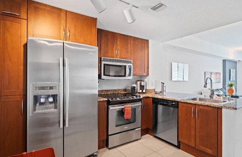 Boynton Beach Condo | Luxury Near the Beach! BEACH PASS INCLUDED!