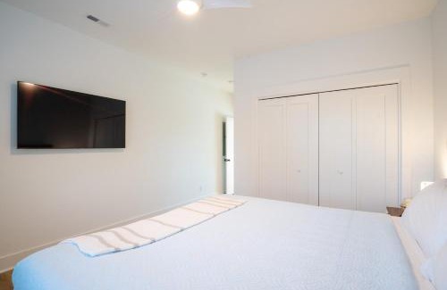 North Carolina Coast House | Luxury New Build with Oceanview - Go with the Flo 1