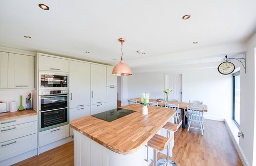 New Forest District House | Luxury New Forest 5 Bed Sleeps 12