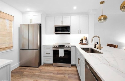 Moorings Condo | Luxury newly renovated, 2 bed/2bath condo in heart of Moorings, Naples-FL