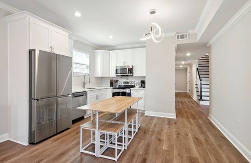 Mid-City House | Luxury NOLA Group House w/Parking, Balcony, King suite and 5 en-suite baths