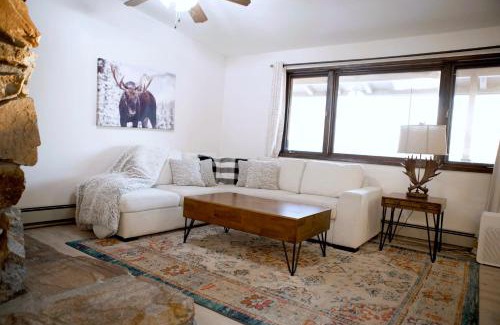 College Villa | Luxury Northern Light Oasis