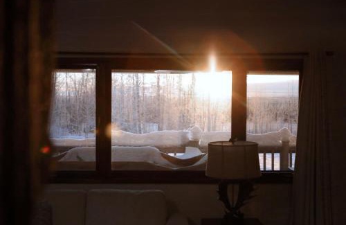 College Villa | Luxury Northern Light Oasis