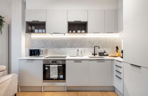 Colville Apartment | Luxury Notting Hill Flat with Patio