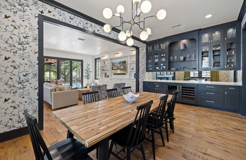 Barton Hills House | Luxury Oasis : Heated Pool + New Design