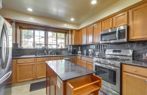 North Hills West House | Luxury Oasis Home w/Pool & Free Parking -6 Guests . Near CSUN