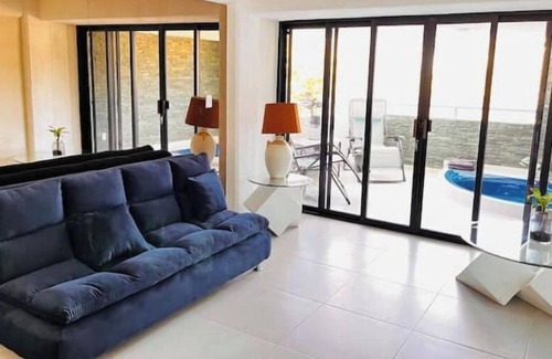 Club Deportivo House | Luxury Oasis in Acapulco