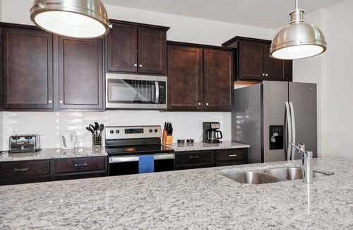 Four Corners House | Luxury Oasis Near Disney 6Brds ,with Private Pool