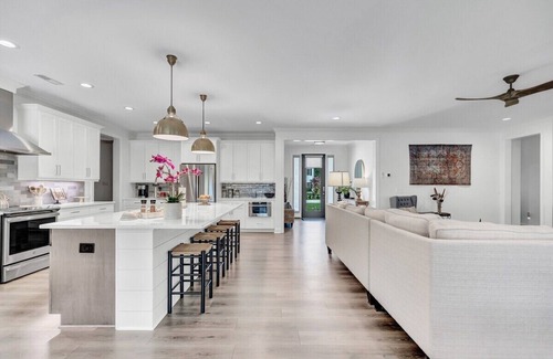 North Carolina Coast House | Luxury Oasis - Pool, Jacuzzi, Golf Cart!