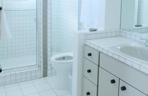 Pocket House | Luxury Oasis: Pool & Jacuzzi, 1 King + 4 Queen beds