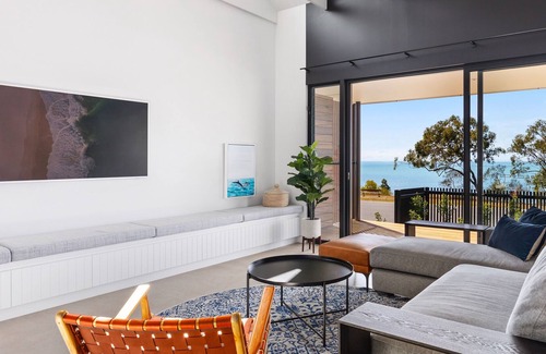 Point Vernon House | Luxury ocean view beach house