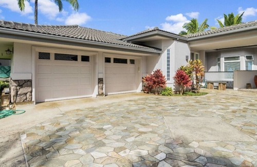 Kaiulani Condo | Luxury Ocean View Townhouse; 2,864SqFt; 3 Bedroom; 3-1/2 Bath; 3 community pools