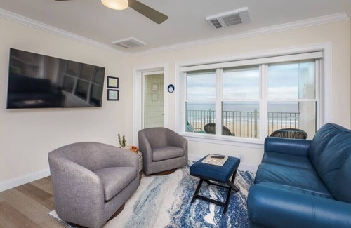 Hampton Condo | Luxury Oceanfront 2-bedroom condo with VIEWS in Hampton