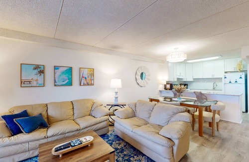 North Ocean City Condo | Luxury Oceanfront - beach condo with balcony, shared pool, WiFi, wash/dryer & AC