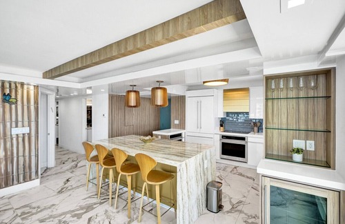 Mid Beach Apartment | Luxury Oceanfront Condo 2BR 2.5BA with 700Sqft Terrace, Sauna, Resort Amenities & Pools 1501