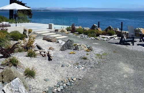 Otter Point House | Luxury Oceanfront House - The Cove at Otter Point, Sooke