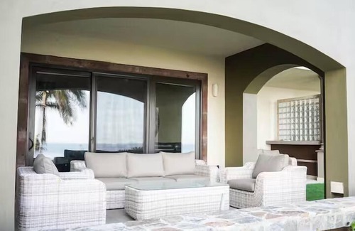 Cerritos Apartment | Luxury Oceanfront Condo on Cerritos Beach
