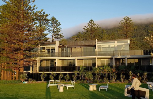 Austinmer Apartment | Luxury Oceanfront Penthouse